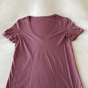 Lululemon Pink T-Shirt
